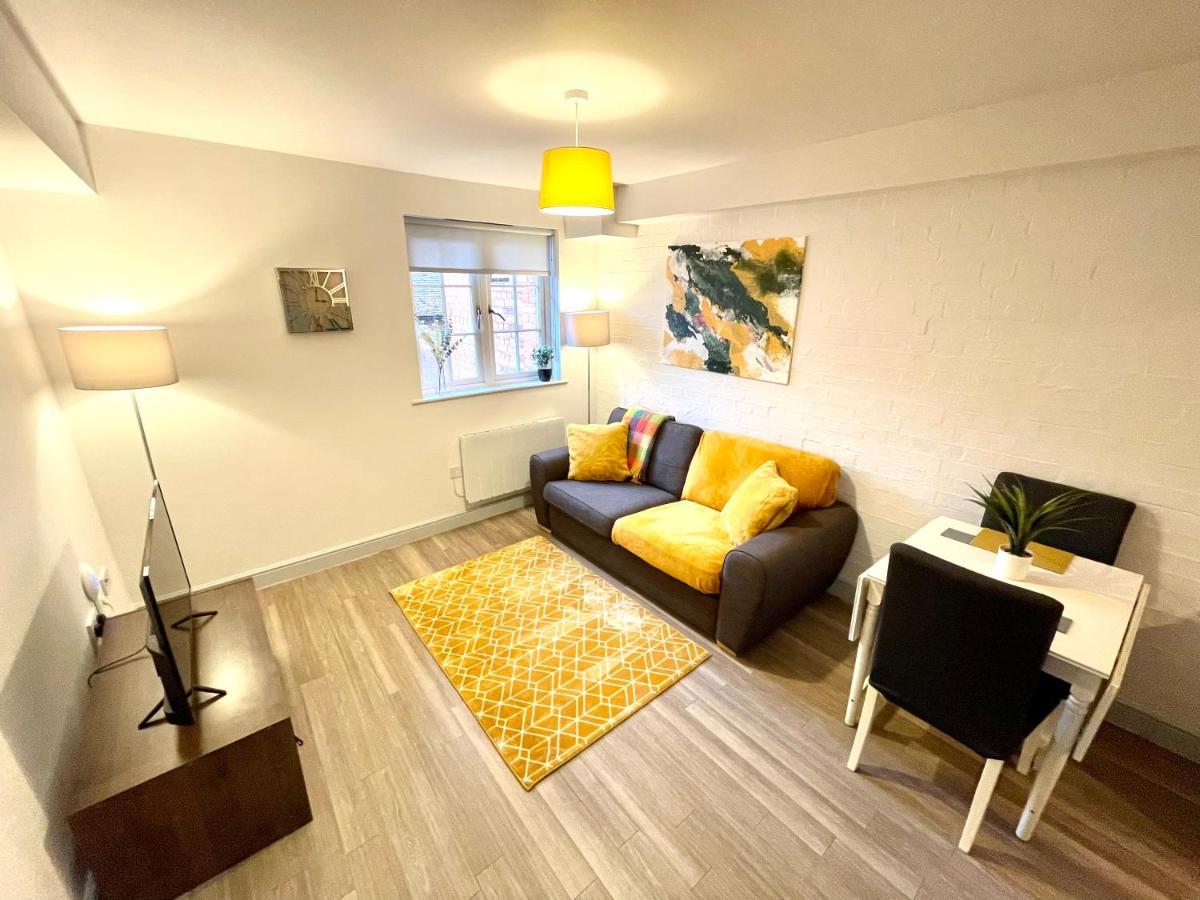 Bright & Cosy One Bedroom Apartment - 2 Beds - Perfect Base In Bishop'S Stortford Luaran gambar