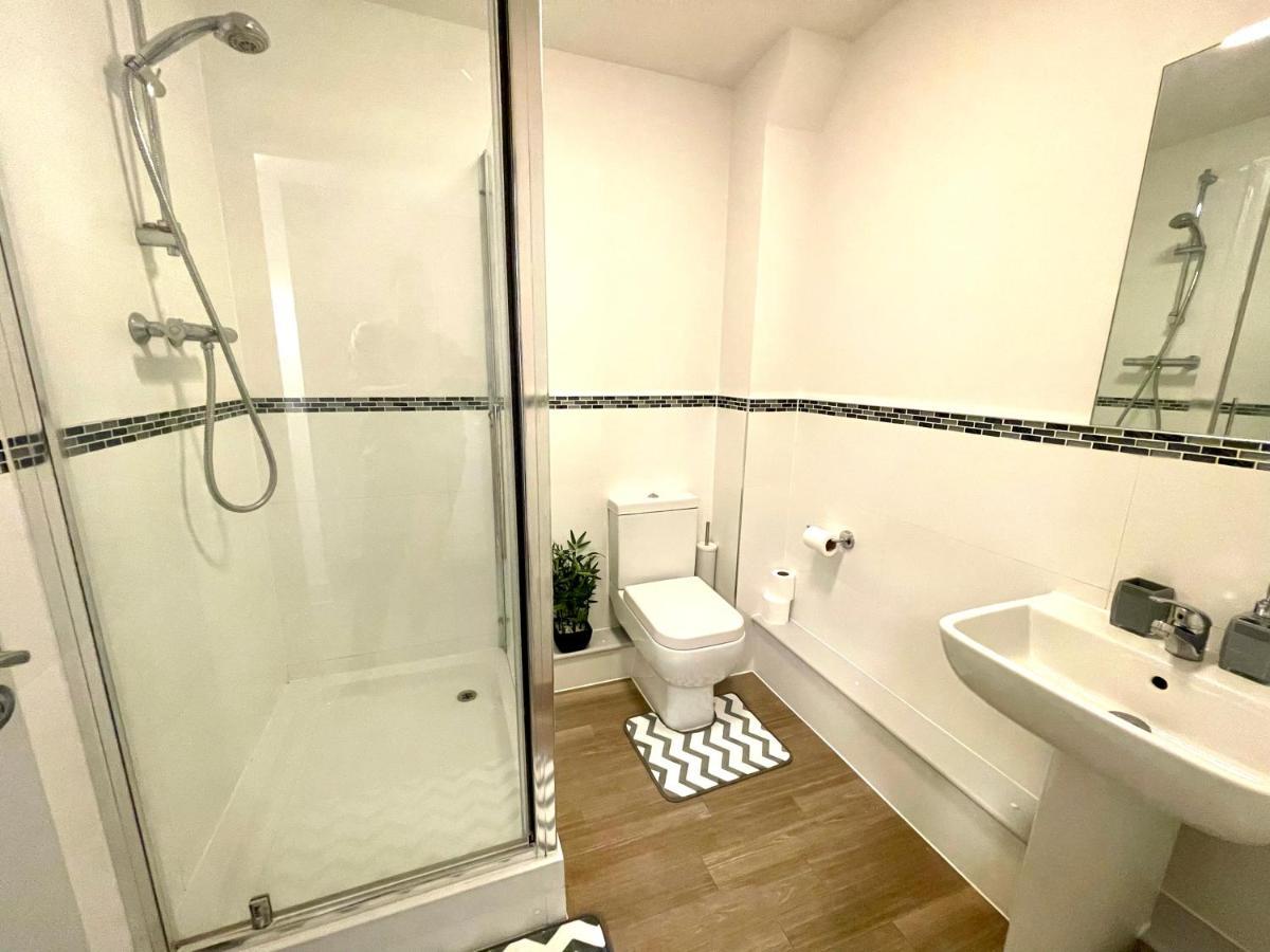 Bright & Cosy One Bedroom Apartment - 2 Beds - Perfect Base In Bishop'S Stortford Luaran gambar